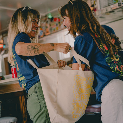 Live Widly Showcase Canvas Tote